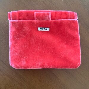 🆕 MIU MIU pink velvet pouch